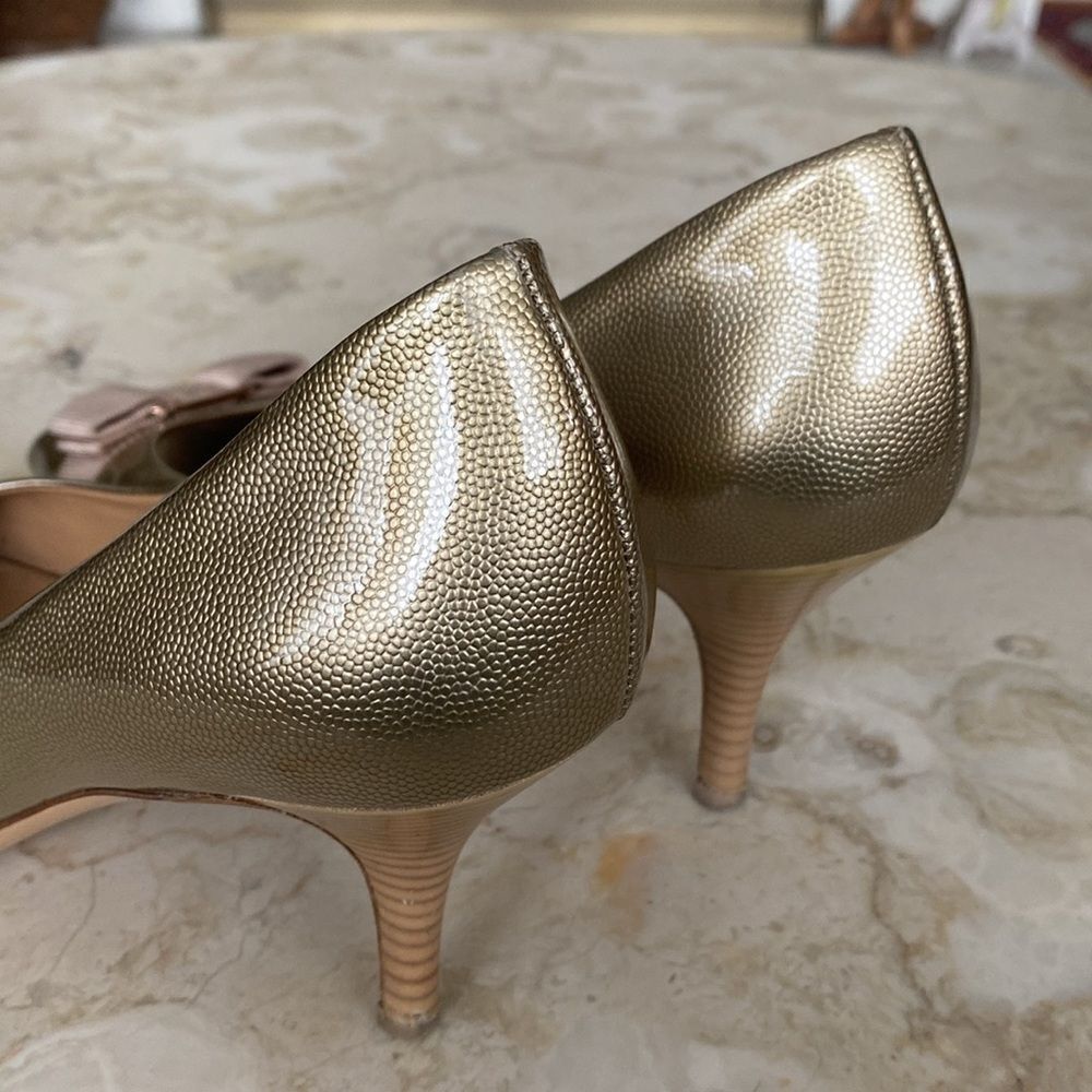 Salvatore Ferragamo Ribes Champagne Patent Leather Open Toe Pumps Heels - Picture 11 of 16